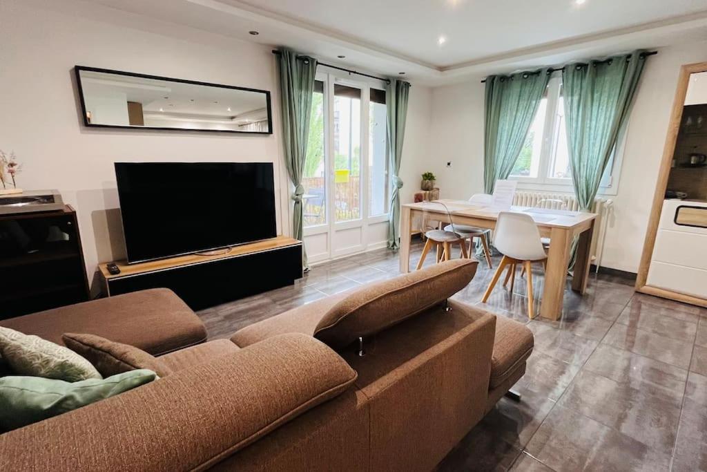 Proche Centre Avec Parking Gratuit Annecy